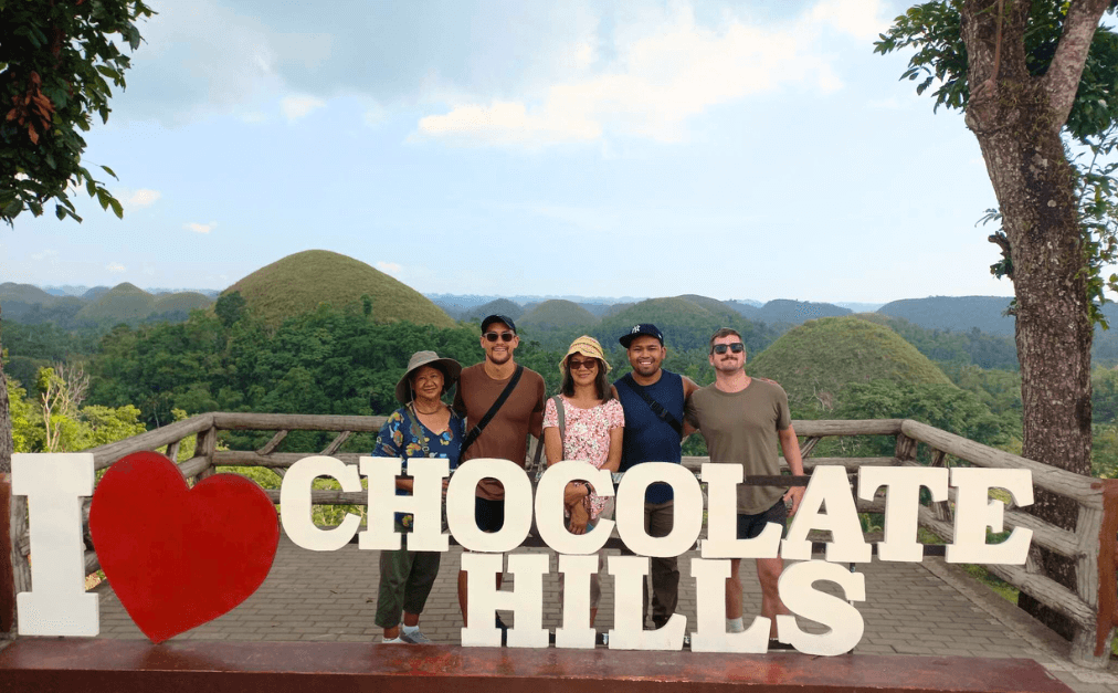 chocolate hills tourists group mixed