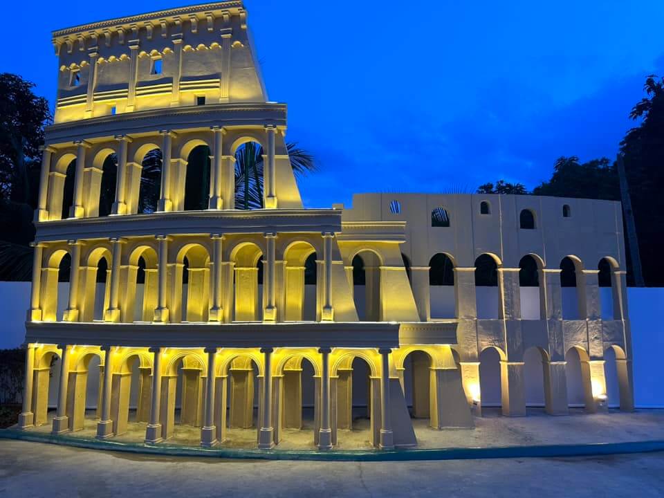 colloseum in sikatuna's mirror of the world