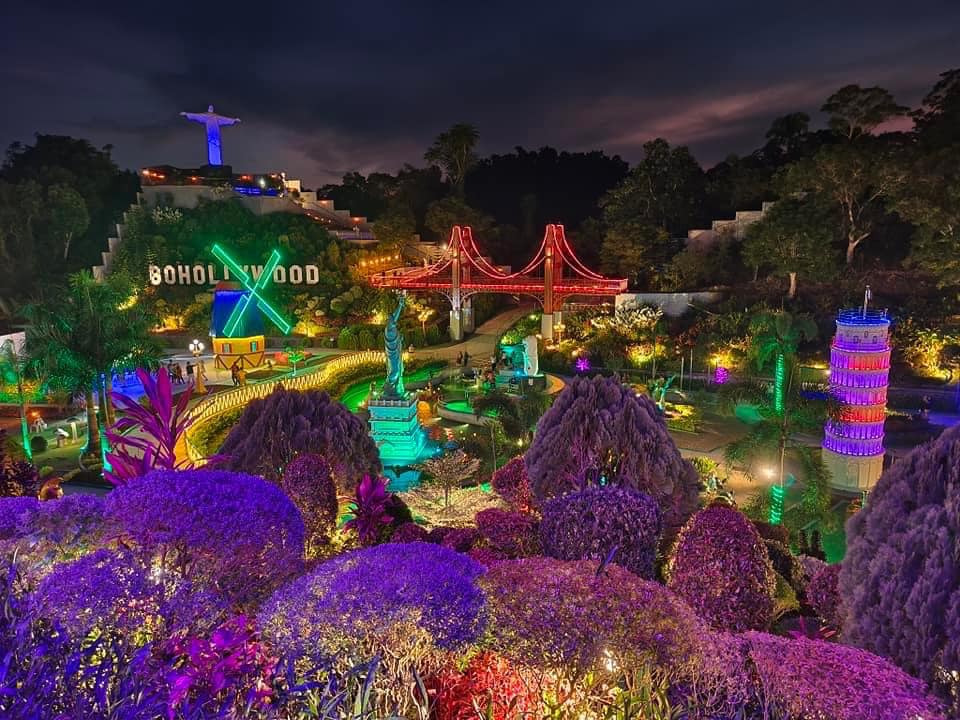 sikatuna's mirror of the world nightscape